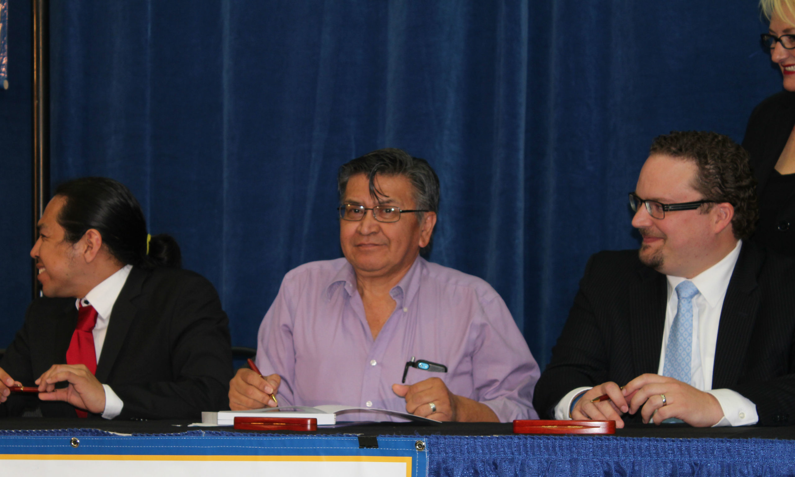 Snaw-naw-as Chief David Bob signs